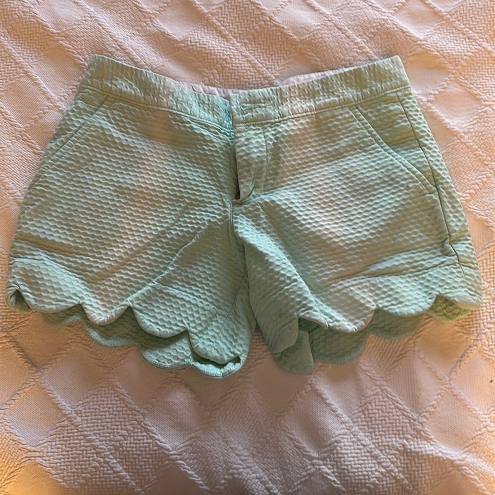 Scallop Shorts